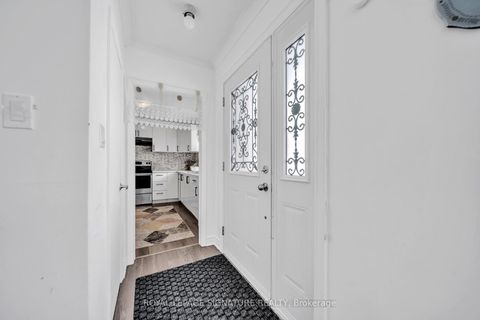 Photo 5 at 217 Moore Park Avenue, Newtonbrook West, Toronto