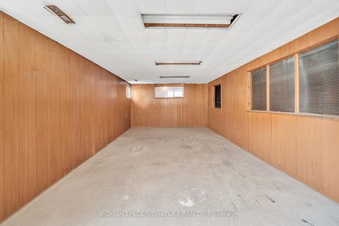 Photo 28 at 217 Moore Park Avenue, Newtonbrook West, Toronto