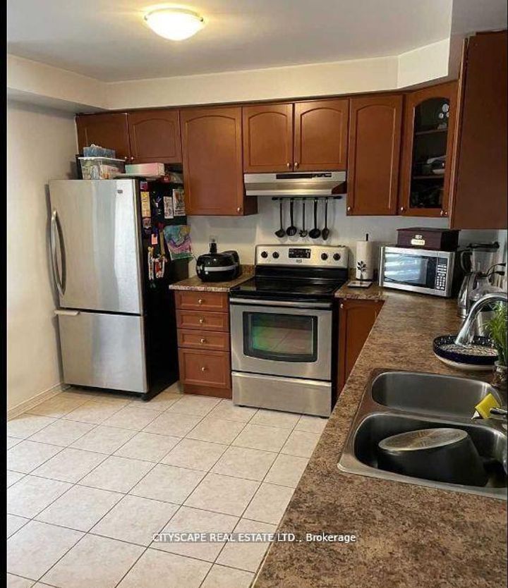 Photo 1 at 7 - 5725 Tenth Line W, Churchill Meadows, Mississauga