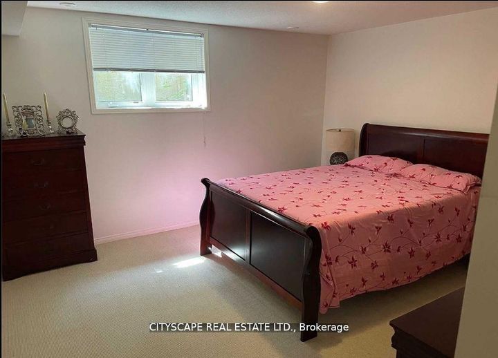 Photo 2 at 7 - 5725 Tenth Line W, Churchill Meadows, Mississauga