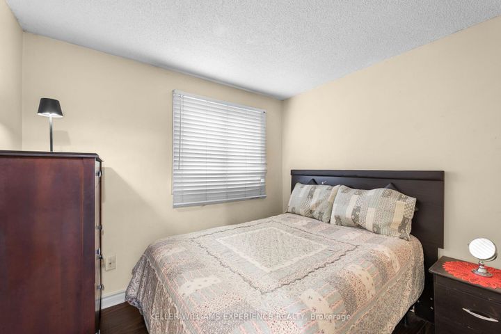 Photo 19 at 4 Sunshine Drive, Observatory, Richmond Hill