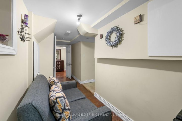 Photo 20 at 4 Sunshine Drive, Observatory, Richmond Hill