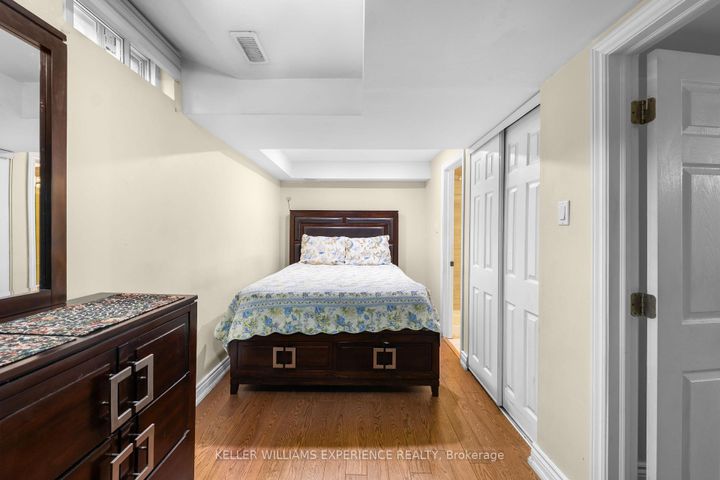 Photo 23 at 4 Sunshine Drive, Observatory, Richmond Hill