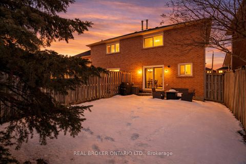 Photo 1 at 3811 Cedar Hedge Rise, Lisgar, Mississauga