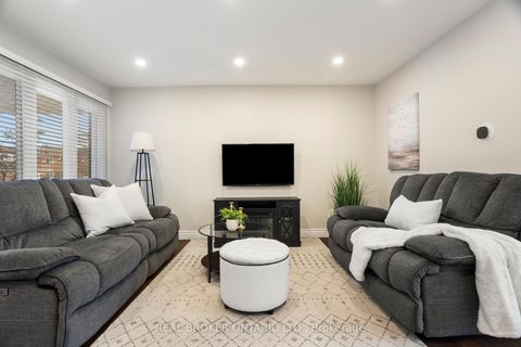 Photo 10 at 3811 Cedar Hedge Rise, Lisgar, Mississauga