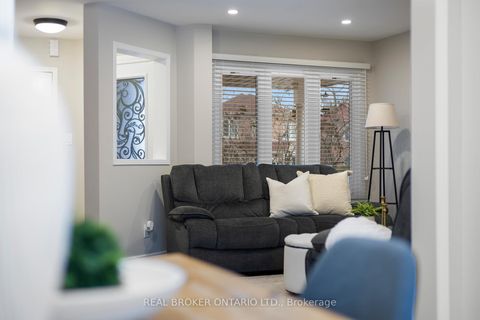 Photo 13 at 3811 Cedar Hedge Rise, Lisgar, Mississauga