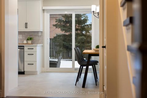 Photo 17 at 3811 Cedar Hedge Rise, Lisgar, Mississauga