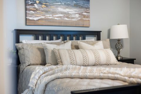 Photo 25 at 3811 Cedar Hedge Rise, Lisgar, Mississauga