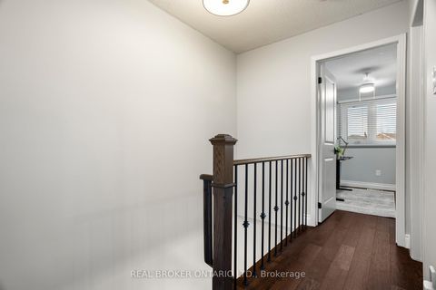 Photo 26 at 3811 Cedar Hedge Rise, Lisgar, Mississauga