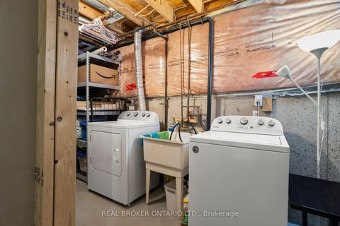 Photo 38 at 3811 Cedar Hedge Rise, Lisgar, Mississauga