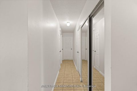 Photo 3 at 1411 - 40 Panorama Court, Jamestown, Toronto