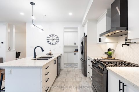 Photo 5 at 160 Franklin Trail, Rural Barrie Southwest, Barrie