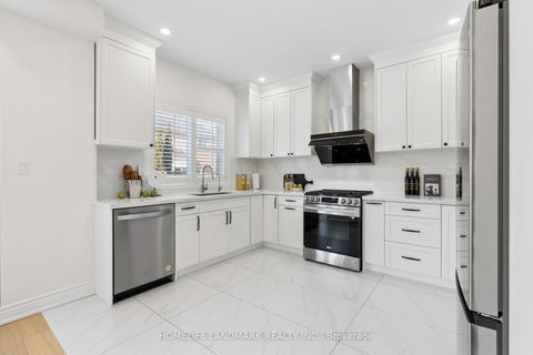 Photo 6 at 6 Cameo Drive, Rouge Woods, Richmond Hill