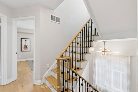 Photo 11 at 6 Cameo Drive, Rouge Woods, Richmond Hill