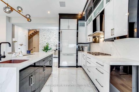 Photo 8 at 52 Grantbrook Street, Newtonbrook West, Toronto