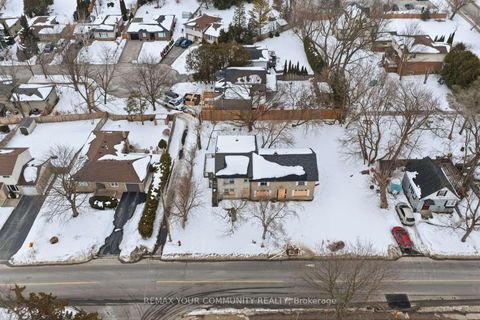 Photo 3 at 33 Walton Drive, Aurora Village, Aurora