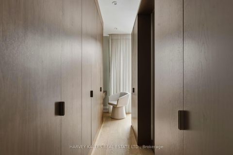 Photo 17 at 94B Admiral Road, Annex, Toronto