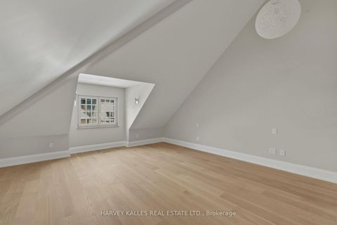 Photo 31 at 94B Admiral Road, Annex, Toronto