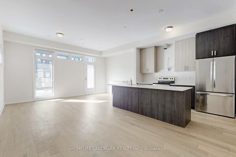 Photo 6 at 20 Credit Lane, Jefferson, Richmond Hill