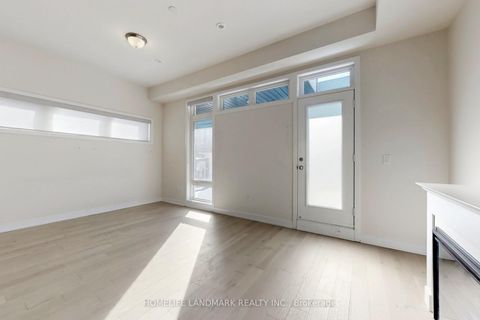 Photo 9 at 20 Credit Lane, Jefferson, Richmond Hill