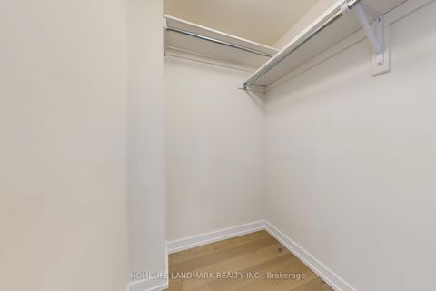 Photo 35 at 20 Credit Lane, Jefferson, Richmond Hill