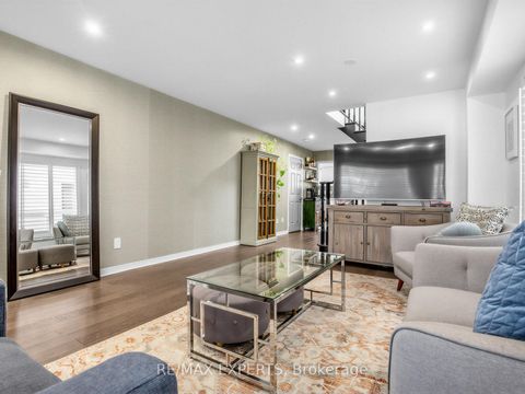 Photo 5 at 35 Arundel Drive W, Vellore Village, Vaughan