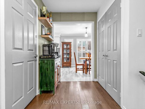 Photo 10 at 35 Arundel Drive W, Vellore Village, Vaughan