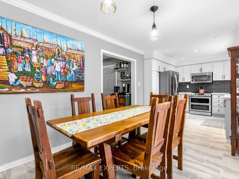 Photo 13 at 35 Arundel Drive W, Vellore Village, Vaughan