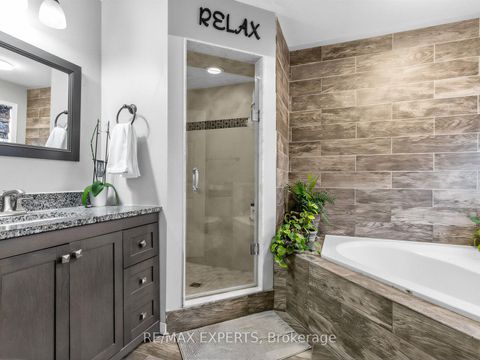 Photo 20 at 35 Arundel Drive W, Vellore Village, Vaughan