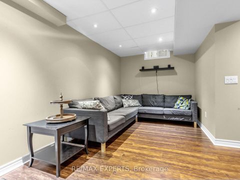 Photo 27 at 35 Arundel Drive W, Vellore Village, Vaughan