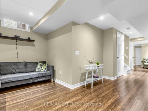 Photo 28 at 35 Arundel Drive W, Vellore Village, Vaughan