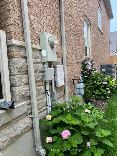 Photo 31 at 35 Arundel Drive W, Vellore Village, Vaughan