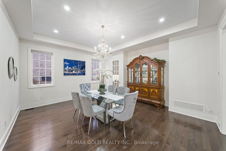 Photo 8 at 8 Markey Court, Toronto Gore Rural Estate, Brampton