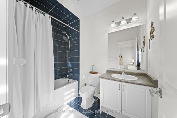 Photo 29 at 8 Markey Court, Toronto Gore Rural Estate, Brampton