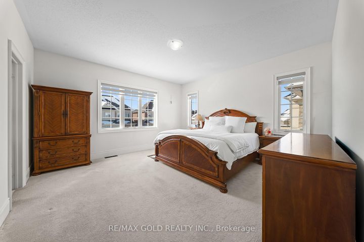 Photo 33 at 8 Markey Court, Toronto Gore Rural Estate, Brampton