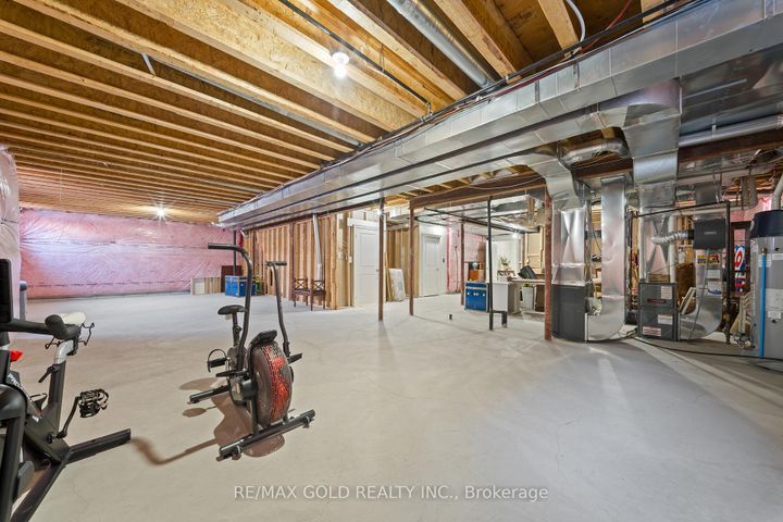 Photo 36 at 8 Markey Court, Toronto Gore Rural Estate, Brampton