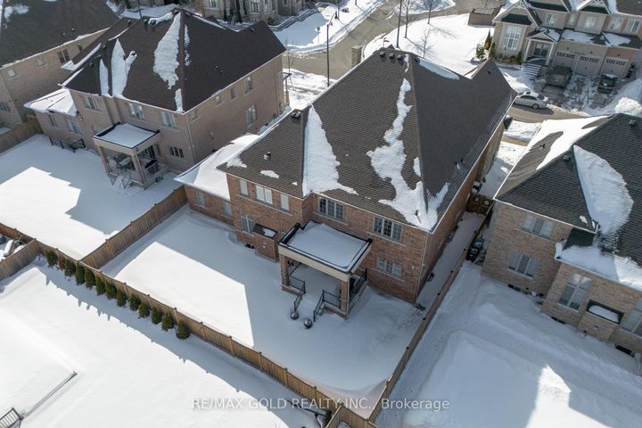 Photo 39 at 8 Markey Court, Toronto Gore Rural Estate, Brampton