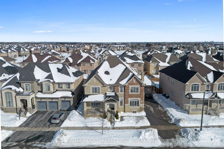 Photo 42 at 8 Markey Court, Toronto Gore Rural Estate, Brampton