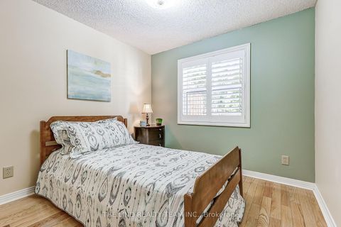 Photo 22 at 272 Jeff Smith Court, College Manor, Newmarket