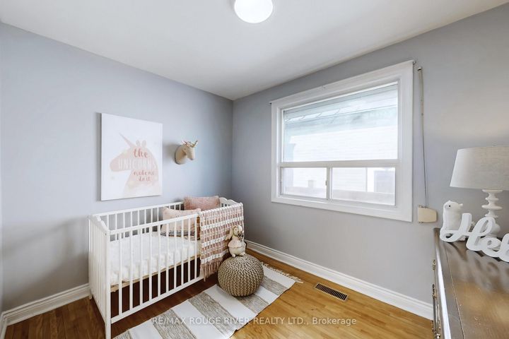 Photo 7 at 116 Lord Roberts Drive, Eglinton East, Toronto