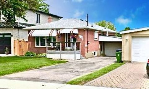 Photo 1 at 116 Lord Roberts Drive, Eglinton East, Toronto