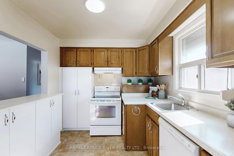 Photo 4 at 116 Lord Roberts Drive, Eglinton East, Toronto