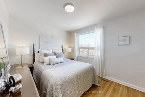 Photo 5 at 116 Lord Roberts Drive, Eglinton East, Toronto