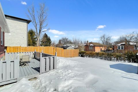 Photo 16 at 116 Lord Roberts Drive, Eglinton East, Toronto