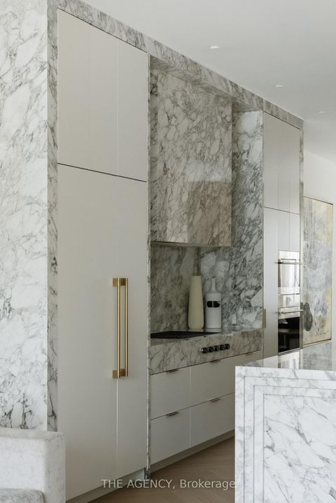 Photo 12 at 126 Sherwood Avenue, Mount Pleasant East, Toronto