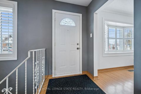 Photo 2 at 70 Westleigh Crescent, Alderwood, Toronto