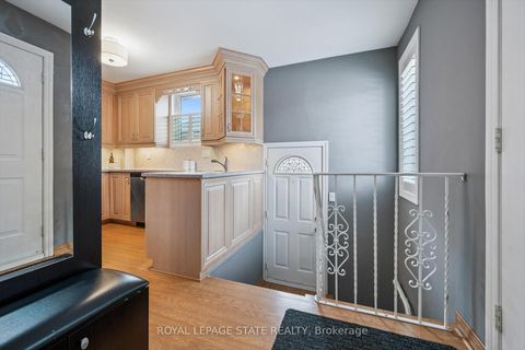 Photo 3 at 70 Westleigh Crescent, Alderwood, Toronto