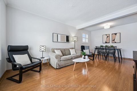 Photo 4 at 70 Westleigh Crescent, Alderwood, Toronto