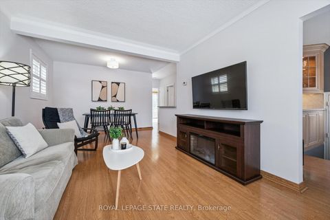 Photo 5 at 70 Westleigh Crescent, Alderwood, Toronto