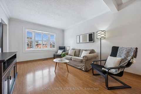 Photo 6 at 70 Westleigh Crescent, Alderwood, Toronto